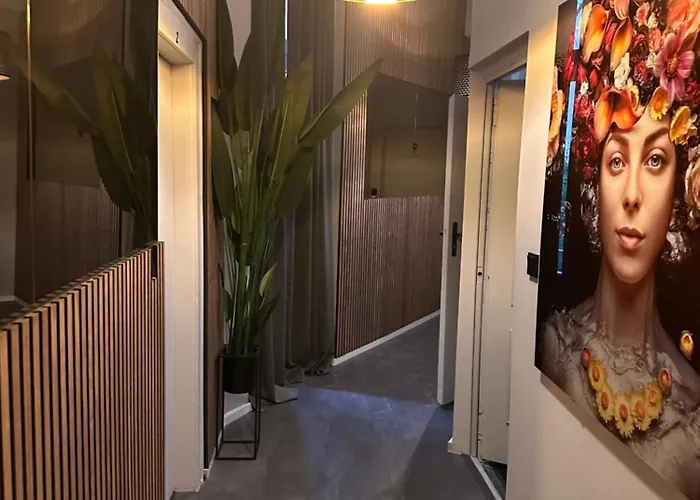 West * Φραγκφούρτη